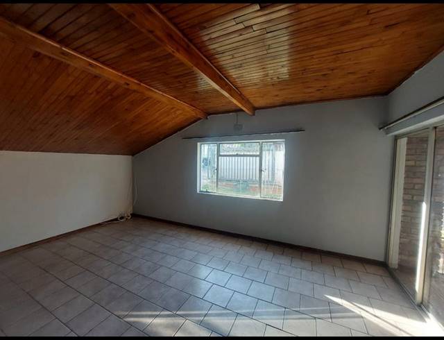 3 BEDROOM PROPERTY TO RENT IN MOUNTAIN VIEW